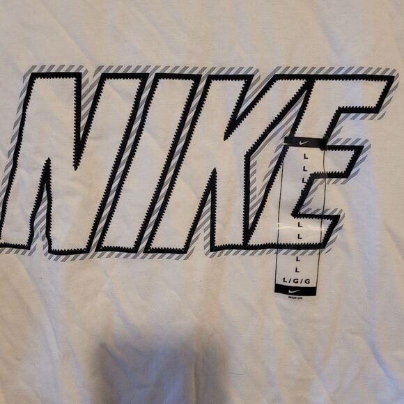 Nwt Nike Men's White Short Sleeve T-Shirt - Picture 3 of 4